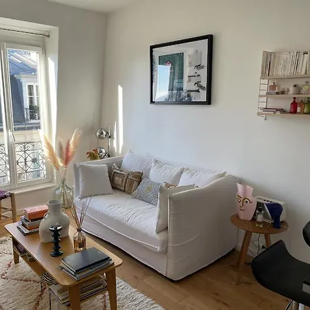 Montmartre Sunny Flat Right Below The Sacré-coeur * Paris